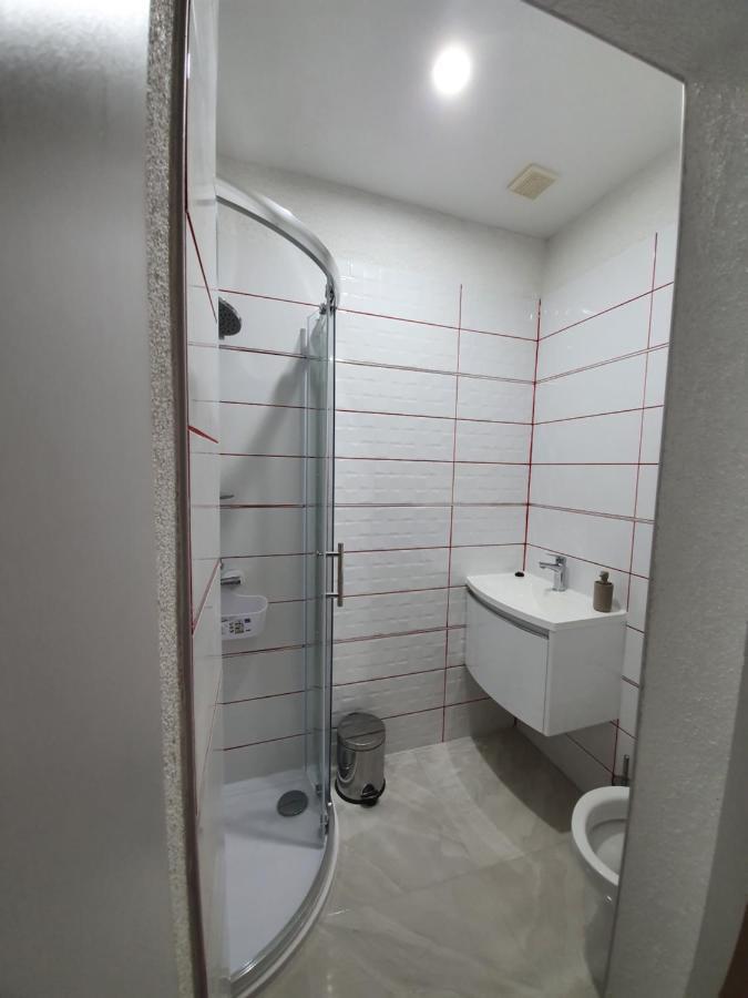 Apartment Toni Сен Екстериор снимка