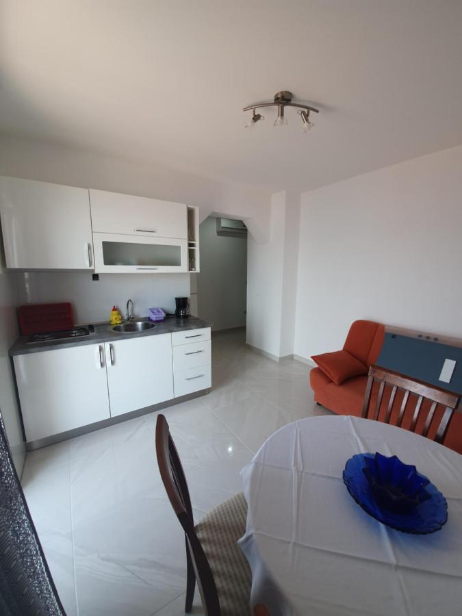 Apartment Toni Сен Екстериор снимка