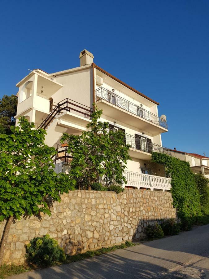 Apartment Toni Сен Екстериор снимка