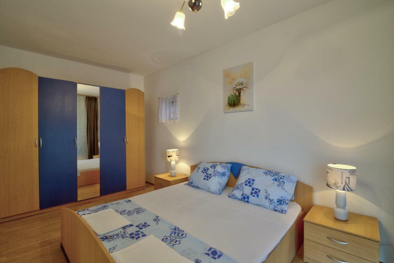 Apartment Toni Сен Екстериор снимка