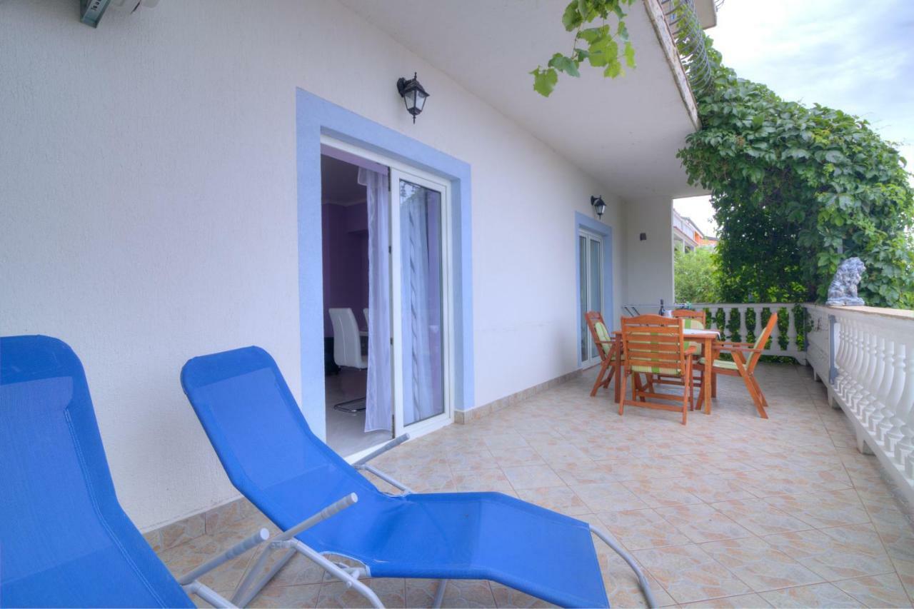 Apartment Toni Сен Екстериор снимка