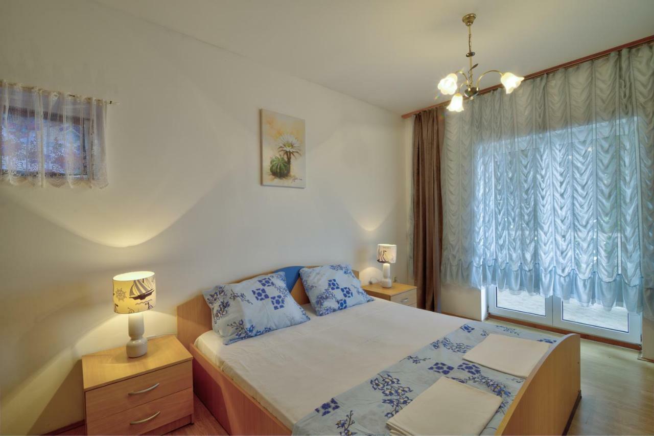 Apartment Toni Сен Екстериор снимка